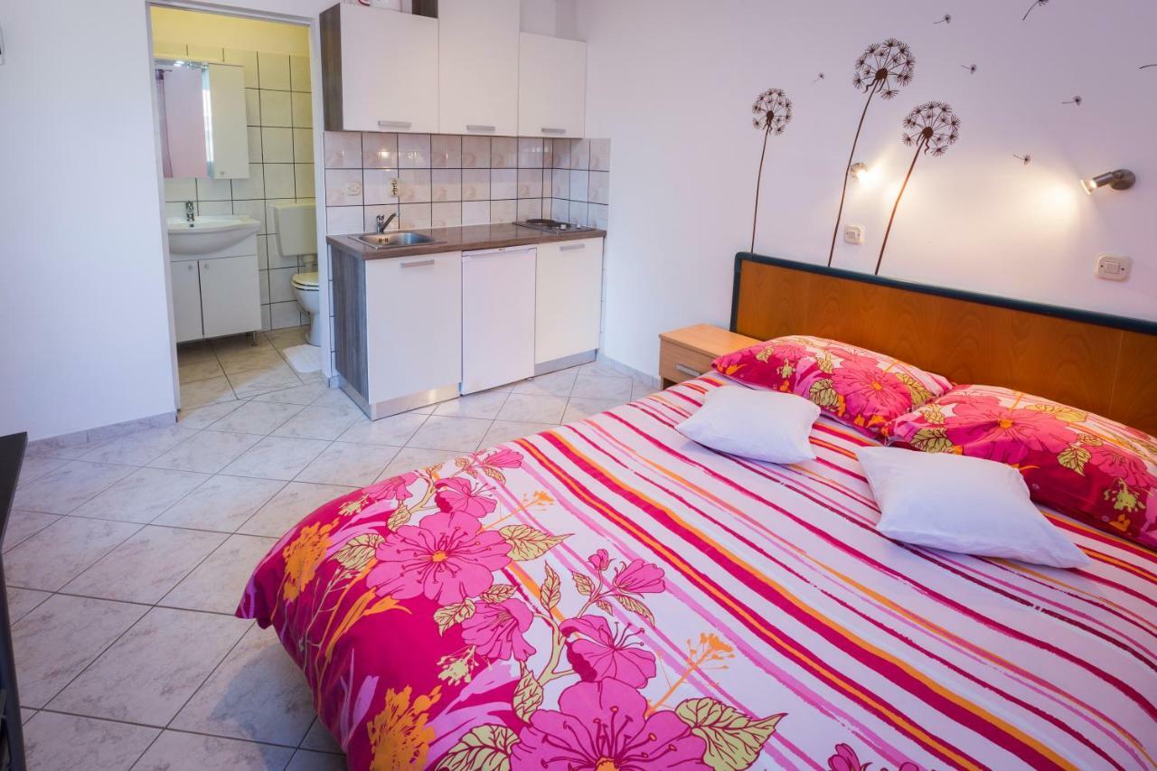 Apartments Goga Мали-Лошинь Экстерьер фото