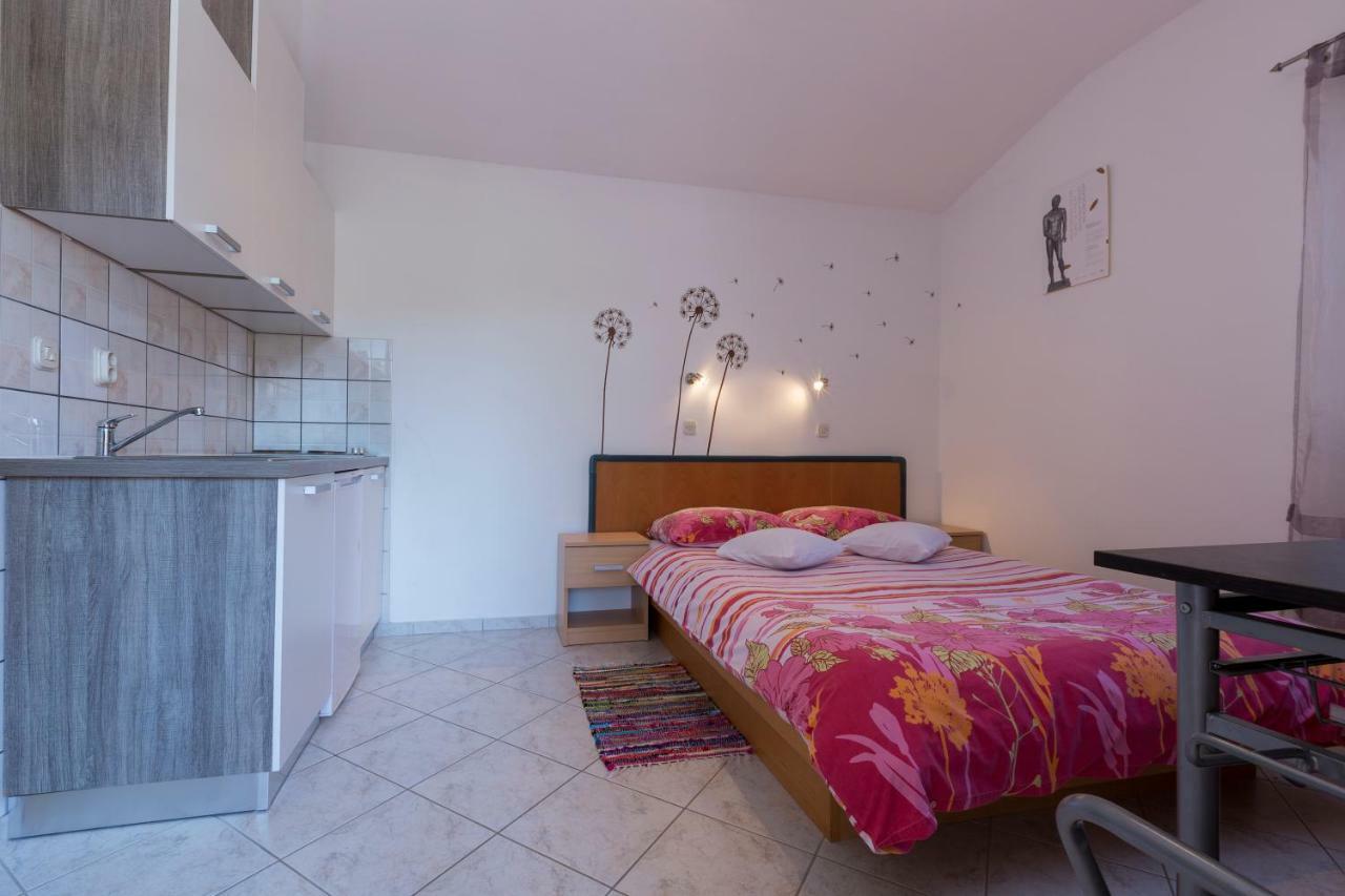 Apartments Goga Мали-Лошинь Экстерьер фото